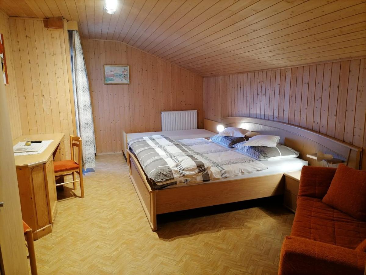 Oberkirn Bed & Breakfast *